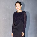 바른자세모델워킹 이미지