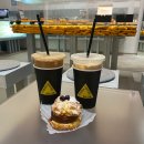 윌비(will.B) | [신사역 카페] 카페 윌비 / 가로수길 스콘 맛집 / 작지만 예쁜 카페