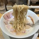 토리카서비스 | 쿄오모라멘 - [쇼유파이탄] 닭과 간장베이스의 토리파이탄을 맛볼 수 있는 약수역 라멘 맛집