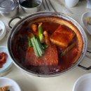 삼거리 식당 이미지