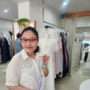 25년 9월 14일 생활한복 브랜드 리슬 인사점-노리개 만들기 체험 완성작 들고서 이미지