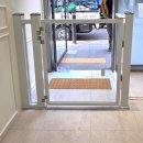 강아지살롱 | 인테리어를 살리는 투명 강화유리! 애견미용실'와와살롱' 강아지 안전문 시공 후기 (with 펫게이트)