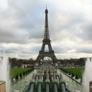 파리 에펠탑(La tour Eiffel)이 보이는 샤이오궁(Palais de Chaillot) 주변 풍경 이미지