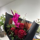 우보큰사랑의원 | [신논현역 꽃집] 우보, 플라워마켓 24시 무인운영 예쁜 장미꽃 한송이 연말선물