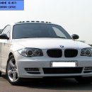 BMW120d 스포츠 09년 5월 등록....1690km의 주행거리 신차와 동일합니다. 이미지