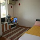 자연을 닮은 소박한 집 이미지