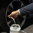 호수카센터 | 아우디 Q4 e트론 타이어 공기압 셀프 체크 메이튼 무선 주입기 탱커블 A0