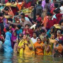 인도 네팔 배낭여행(10)..갠지스 강에서 깨달음을 얻으려 하지 말고 일상생활에서 얻기를(종교가 인간을 얼마나 어리석게 만드는지를 깨닫는데 충분한 곳이다) 이미지