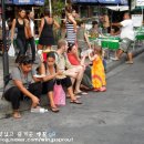 방콕에서 꼭 먹어야 할 길거리 음식 3 - 팟타이 & 스프링롤, 길거리 쌀국수 이미지