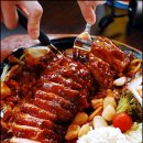 옥토버하우스 이미지