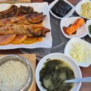 붕어섬 식당 | 화천 1일 여행코스 완벽 정리 ㅣ 용화산 등산 + 붕어섬 벚꽃 + 시내 맛집까지