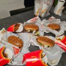 구산역3번출구 (맥도날드) | 맥도날드 행운버거 골드 스페셜 솔직 후기