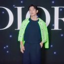 DIOR 포토월~~🤗🤗 이미지