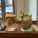 피콜로라비타 | 제목: 의왕 숲속마을, 분위기 맛집 카페 '피콜로라비타' (사장님 쏘스윗, 큐브라떼 & 피콜로라떼 후기)