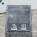 해반천 공중화장실 | 꽃구경도 하고 가야 역사도 배우고; 걸을수록 똑똑해지는 길을 걸어 보아요~