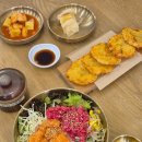 (주)필식자재마트 | 배방맛집 한우육회와 연어회 산낙지를 함께 즐기는 육회꽃필무렵 아산점