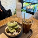 신당동 떡볶이 타운 30초 거리 디저트 빙수 &amp; 와플 &amp;커피 [레드망고] 후기