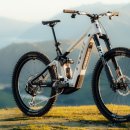 더 강력해졌다…피봇, 전기 MTB ‘셔틀 LT’ 신버전 출시 이미지