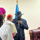 남수단 대통령 만난 파롤린 추기경 “유일한 싸움은 평화를 위한 것이어야 합니다” 이미지