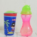 쏟아지는 컵 이미지