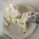 율전중학교 | 수원 성균관대역 천천동 율전동 딸기케이크 카페 4대장 내돈내산 (오리네커피, 카페케이트,초초이, MLMC...