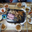 등대돌구이촌