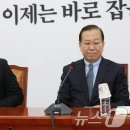 '한덕수 단일화' 충돌…한동훈 "패배주의" 권영세 "뭐가 부적절" 이미지