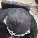 더예쁜헤어 | 페어 리프팅 후 차분한 톤다운, 블루가 튀지 않아 더 예쁜 블루블랙 염색 후기｜더보보헤어 김정희 원장