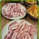 무쇠김치삼겹 - 마포구 와우산로21길 20-5 | 무쇠김치삼겹