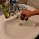 뜨는 돌 이미지