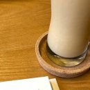 커피와 책이 있는 이미지