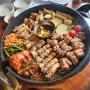 꽃돼지식당 경산점 | 삼겹살 고기 구워주는 회식 맛집, 모임 맛집 꽃돼지식당 경산점