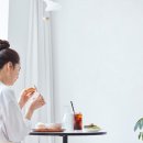 Should companies offer incentives to unmarried couples? 미혼부부에게 인센티브를 제공해야할까 이미지