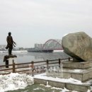 소양강처녀상 앞 이미지