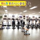 바벨과 사람 헬스클럽 이미지