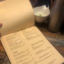 윤배살롱 이미지