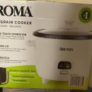 Aroma rice cooker 6cup $12 이미지