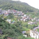 대만, (드라마와 영화의명소) 지우펀거리 입구 마을과 사찰지붕. 이미지