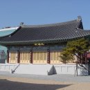 상주 상락사 대웅전 목조석가여래좌상 이미지
