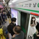또 시작된 냉방전쟁... "에어컨꺼라" vs "약냉방칸 가라" 이미지
