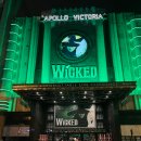 이층에서 본 거리 | 영국 런던 뮤지컬 위키드 예매방법 후기 Stall 층 ZD열 시야