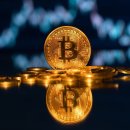 米ドル「崩壊」に備えよ、金とビットコイン価格の急変に市場が身構える 이미지