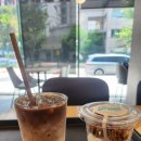 [투썸] 올타임콜드브루라떼 다 못마시고 아메리카노 시킨 후기 + 플레인그릭요거트