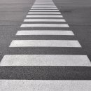 헤어숍 앞 횡단보도 이미지