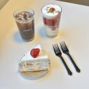 UR(경산시)-[대구대로]-상-2 | ☕️[경산] 대형 베이커리 카페 "마고플레인 대구대삼거리점" - 딸기 디저트 후기