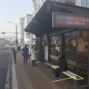 버스정류장 이미지