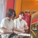 대한민국 전몰 군경 미망인회의 나연자 전 회장님과 6.25참전용사의 신창희 사무국장님께서 작은천사의...