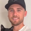 톨허스트와 계약 발표 이미지