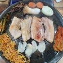 토요애솥뚜껑삼겹살