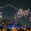 작은 불꽃 | 상하이 디즈니랜드 불꽃놀이 시간 확인하는 방법, 실망하고 온 솔직 후기